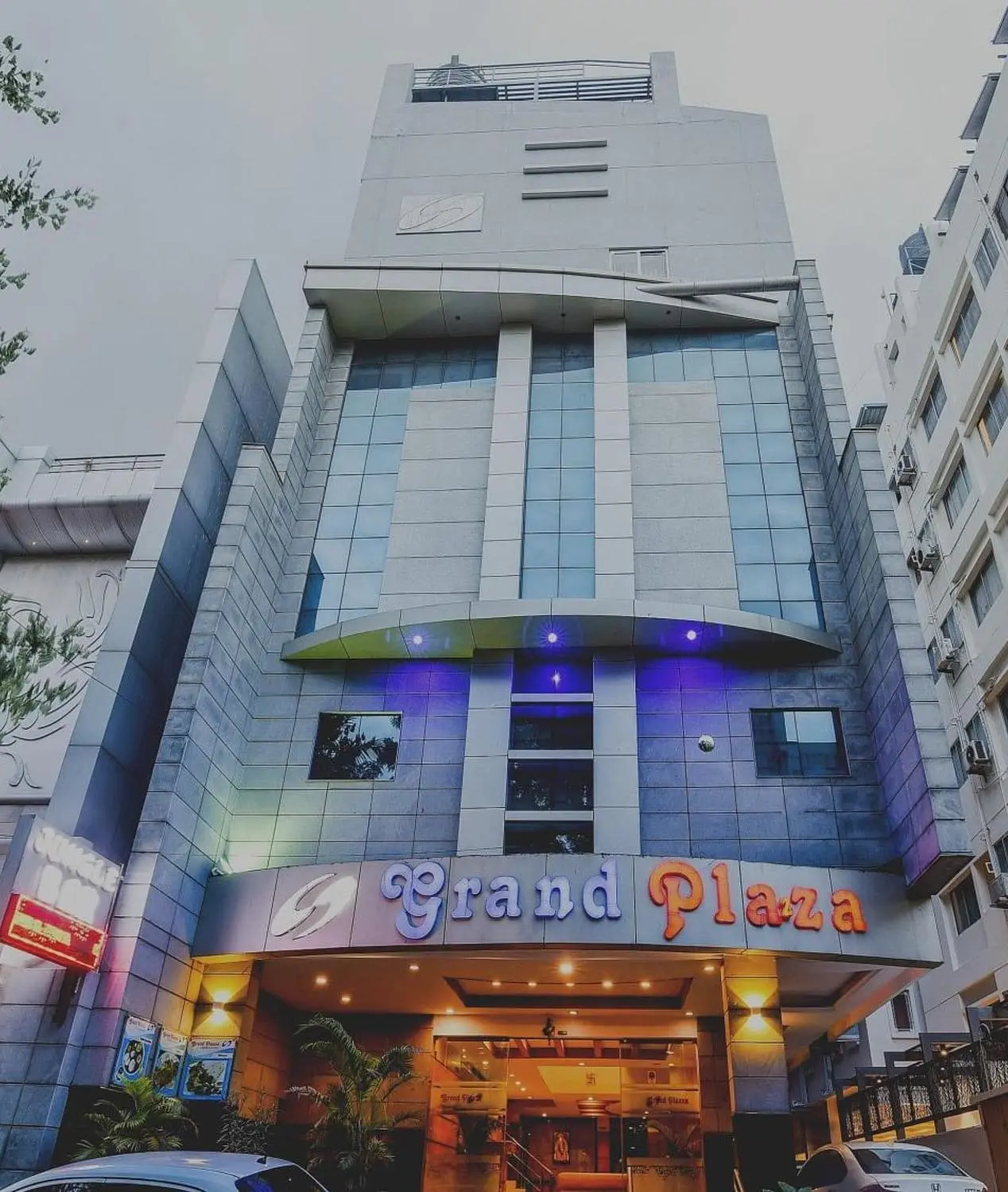 Modern Amenities for Business & Leisure Travelers